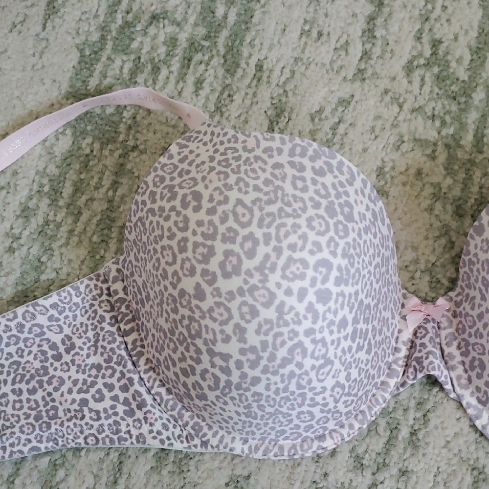 Victoria's Secret Leopard Print Bra - Light Pink and Gray New - Picture 4 of 8